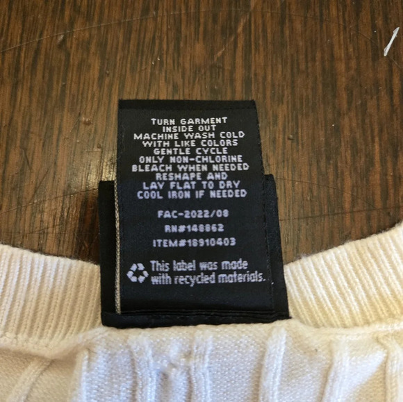 Disney cable knit mickey sweater - Picture 3 of 11